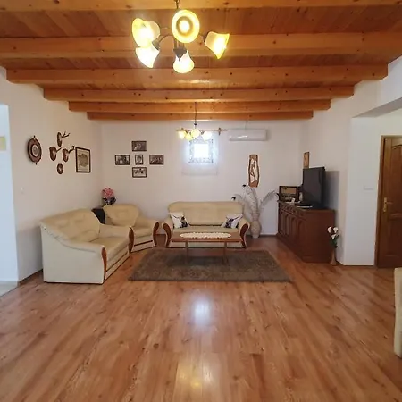 Kekszilva Vendeghaz Guest house 3*