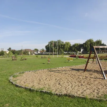Kekszilva Vendeghaz Penzion 3*